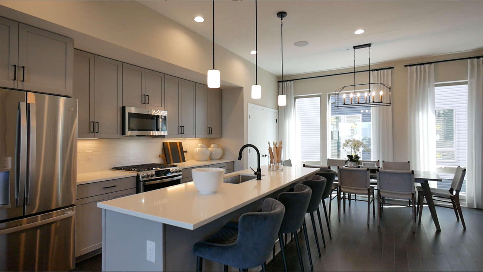 The Commodore 3 & 4 Bedroom Townhomes Northbank